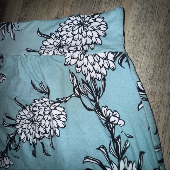 Floral Harem Pants - Picture 4 of 6